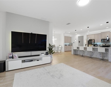 6825 Wilson Hammock Avenue - Photo Thumbnail 7
