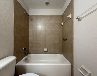 2432 Seven Oaks Drive - Photo Thumbnail 23