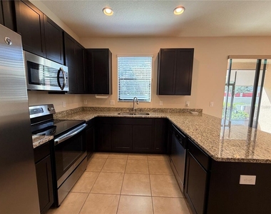 2432 Seven Oaks Drive - Photo Thumbnail 5