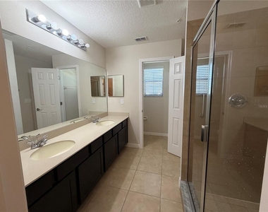2432 Seven Oaks Drive - Photo Thumbnail 22