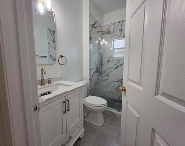 2711 Patrician Circle - Photo Thumbnail 11