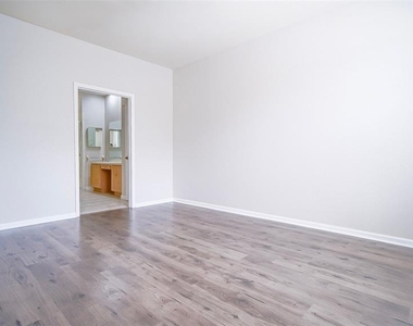 3351 Whitestone Circle - Photo Thumbnail 12