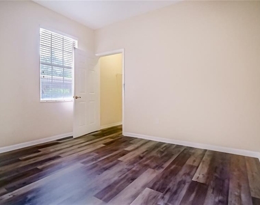 3351 Whitestone Circle - Photo Thumbnail 11