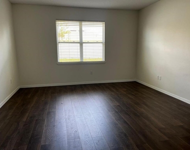 1437 Tawny Ridge Road - Photo Thumbnail 14