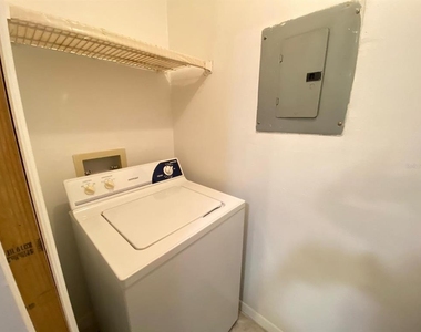 6166 Westgate Drive - Photo Thumbnail 26