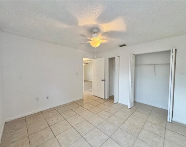 2559 Elm Avenue - Photo Thumbnail 11