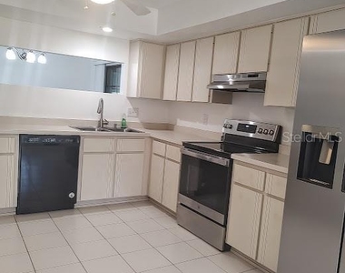 10571 Sw 74th Terrace - Photo Thumbnail 5