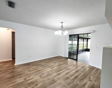 10571 Sw 74th Terrace - Photo Thumbnail 9