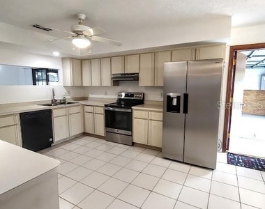 10571 Sw 74th Terrace - Photo Thumbnail 7