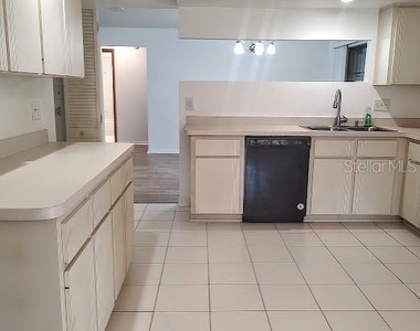 10571 Sw 74th Terrace - Photo Thumbnail 6