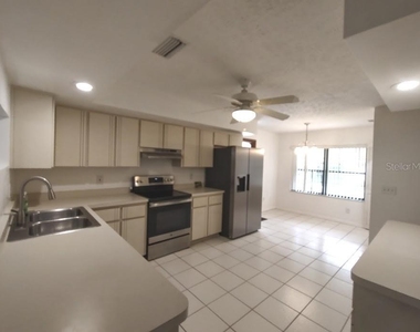 10571 Sw 74th Terrace - Photo Thumbnail 8
