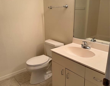 7059 Midway Terrace - Photo Thumbnail 7