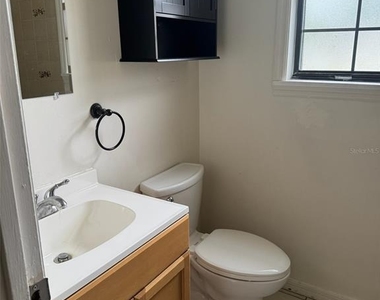 5732 Se 3rd Place - Photo Thumbnail 4
