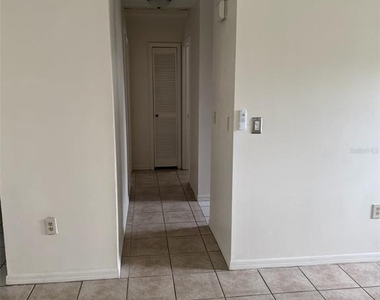 5732 Se 3rd Place - Photo Thumbnail 2