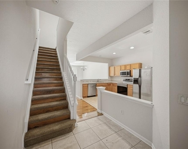 4233 Sw 50th Circle - Photo Thumbnail 1