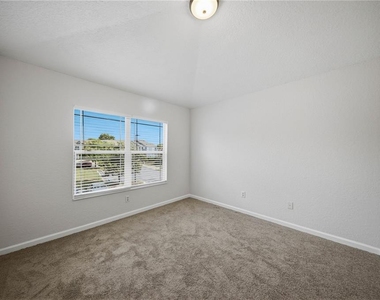 4233 Sw 50th Circle - Photo Thumbnail 17