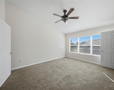 4233 Sw 50th Circle - Photo Thumbnail 9