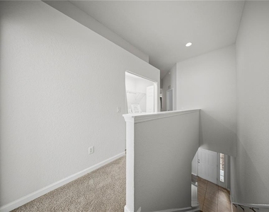 4233 Sw 50th Circle - Photo Thumbnail 8