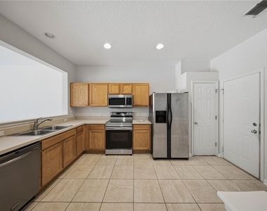 4233 Sw 50th Circle - Photo Thumbnail 2