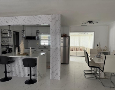 59 45th Avenue - Photo Thumbnail 3