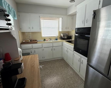 52 45th Avenue - Photo Thumbnail 17