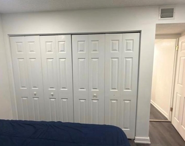 5304 Indian Creek Drive - Photo Thumbnail 14