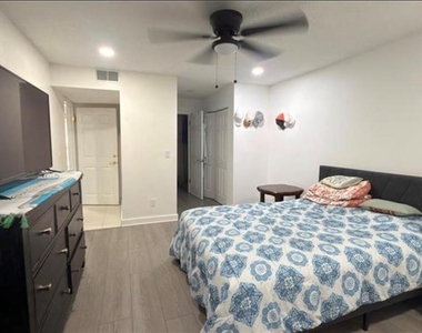 5304 Indian Creek Drive - Photo Thumbnail 19