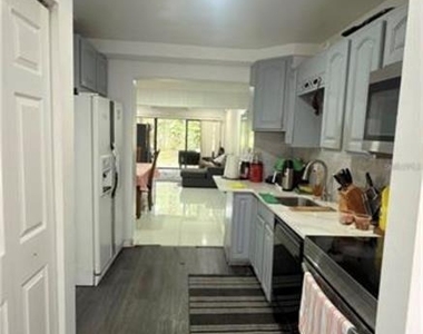 5304 Indian Creek Drive - Photo Thumbnail 6