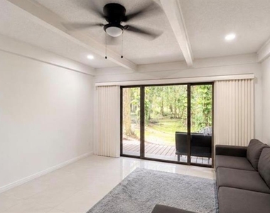 5304 Indian Creek Drive - Photo Thumbnail 9