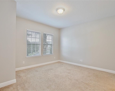 5332 Factors Walk Drive - Photo Thumbnail 9