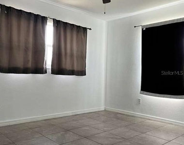 2302 E Dana Drive - Photo Thumbnail 6