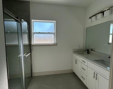 1531 W Gainsboro Lane - Photo Thumbnail 14