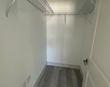 1531 W Gainsboro Lane - Photo Thumbnail 13