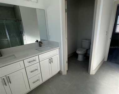 1531 W Gainsboro Lane - Photo Thumbnail 17