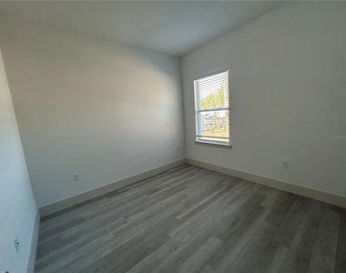 1531 W Gainsboro Lane - Photo Thumbnail 24