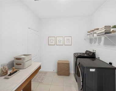 2556 Leyland Cypress Lane - Photo Thumbnail 26