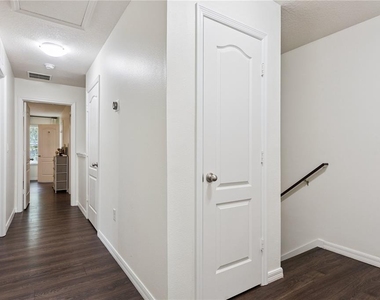 1356 Scarlet Oak Loop - Photo Thumbnail 14