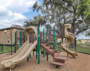 1356 Scarlet Oak Loop - Photo Thumbnail 36