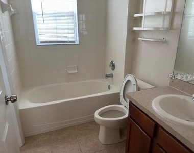 10015 Moorshire Circle - Photo Thumbnail 6
