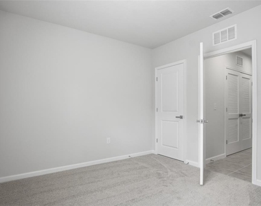 724 Cantaberry Drive - Photo Thumbnail 19