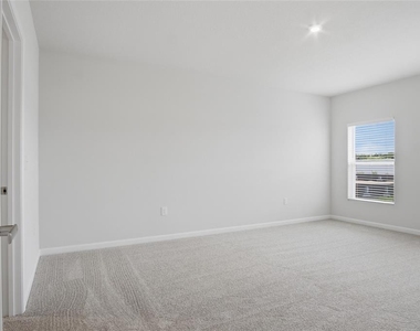 724 Cantaberry Drive - Photo Thumbnail 10
