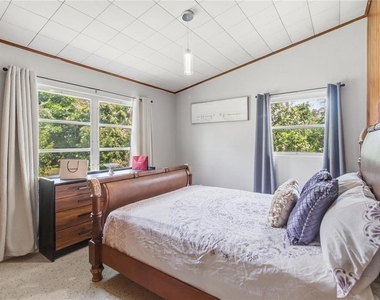 7612 Ficquette Road - Photo Thumbnail 18