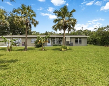 7612 Ficquette Road - Photo Thumbnail 3