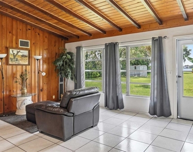 7612 Ficquette Road - Photo Thumbnail 32