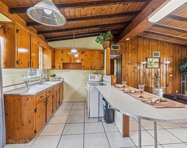 7612 Ficquette Road - Photo Thumbnail 16