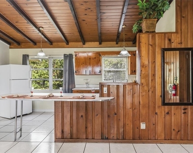 7612 Ficquette Road - Photo Thumbnail 11