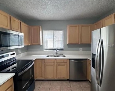 90 Hidden Lake Drive - Photo Thumbnail 2