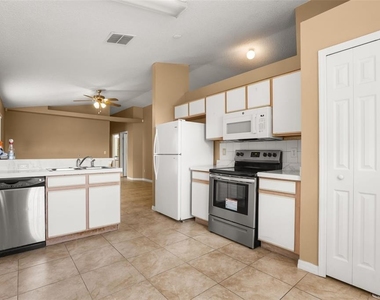 2501 Daffadil Terrace - Photo Thumbnail 6