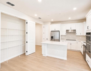 6722 Havenleaf Avenue - Photo Thumbnail 12