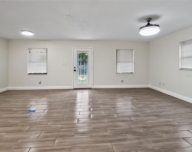 617 19th Street - Photo Thumbnail 8